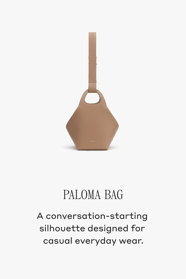 PALOMA BAG A conversation-starting silhouette designed for casual everyday wear.