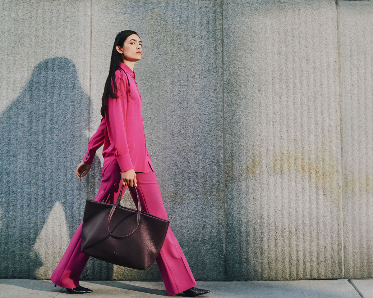 Classic Easy Tote Plum