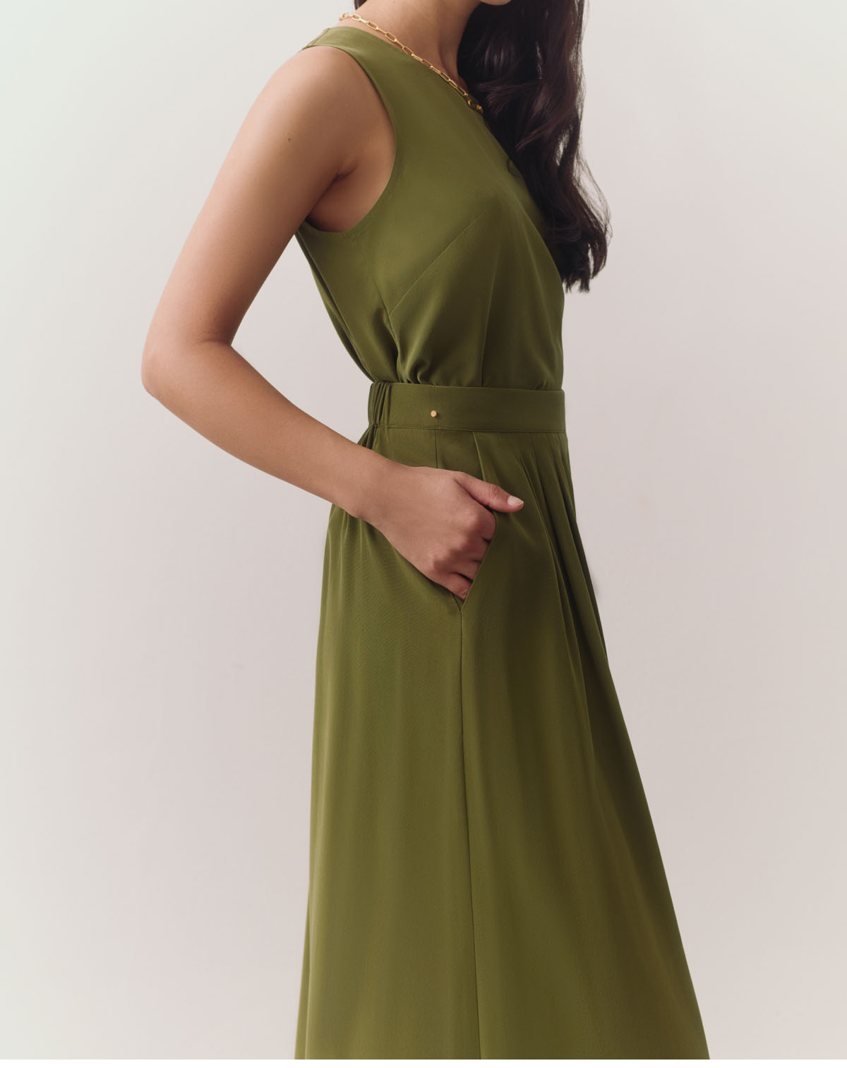 Washable Silk Cropped Overlay and Washable Silk Cropped Pleated Pant Moss