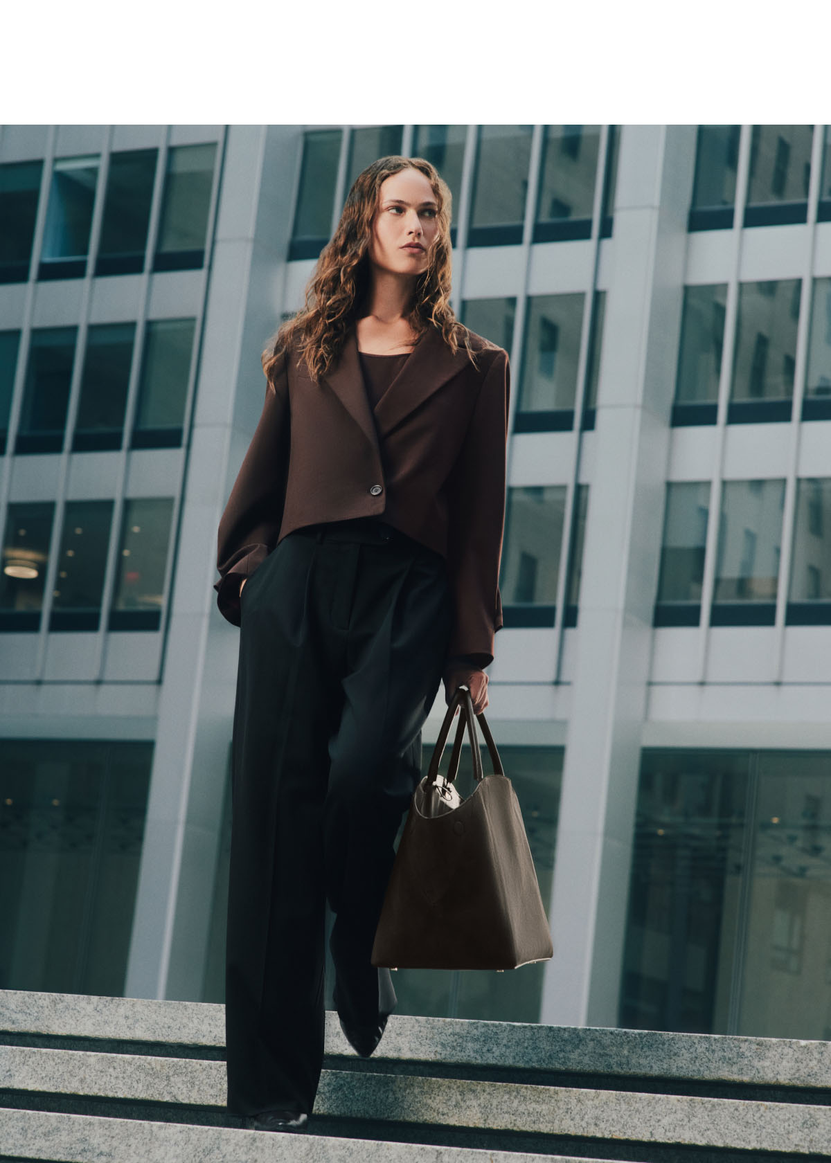 Wool Copped Blazer Fondant, Wool Wide Leg Pant Black, Forma Satchel Black.