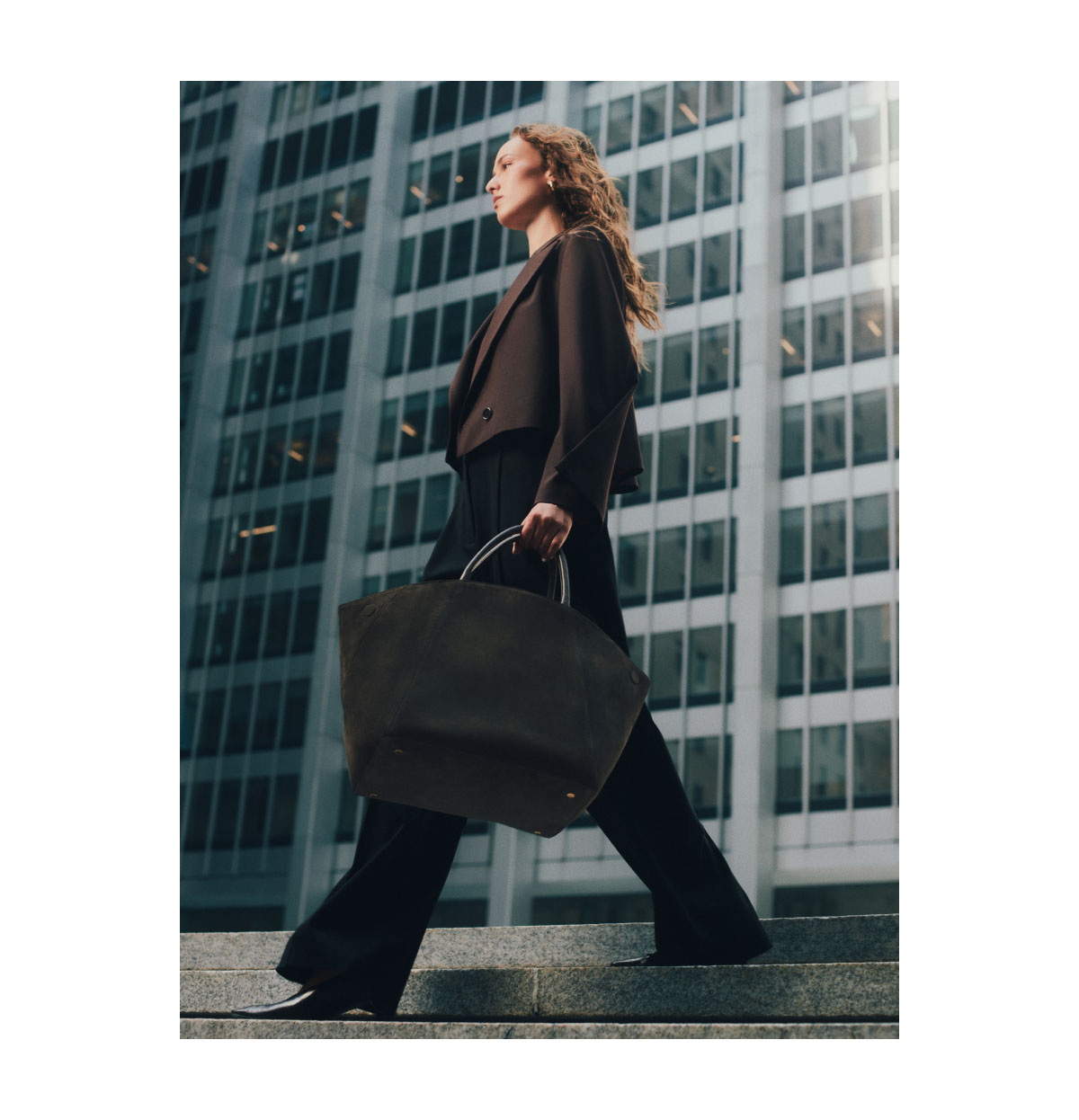 Forma Satchel Suede Mocha