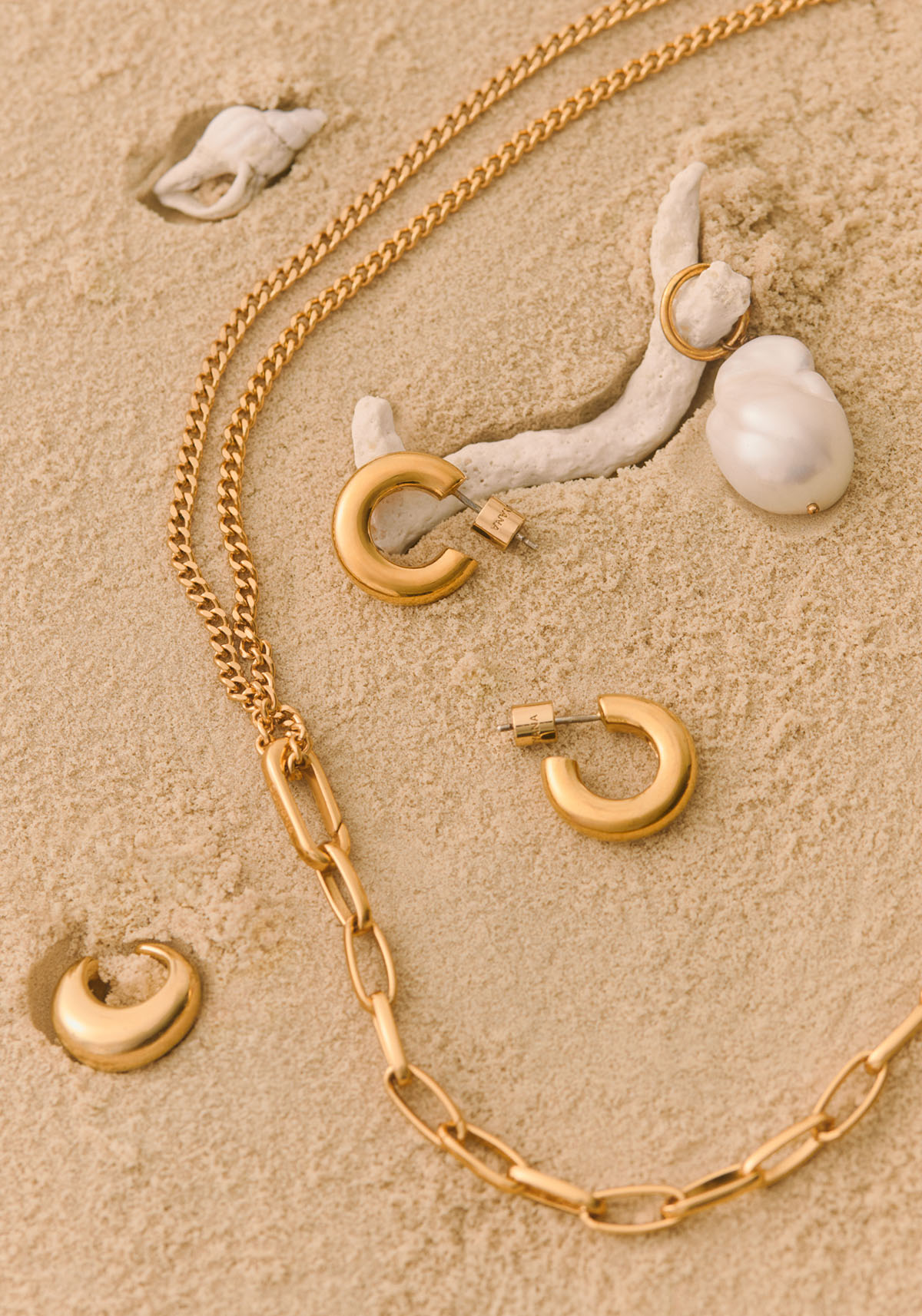 Doulbe Chain Necklace, Lluvia Cuff Earring, Mini Hoop Earrings, Baroque Pearl Embellishment