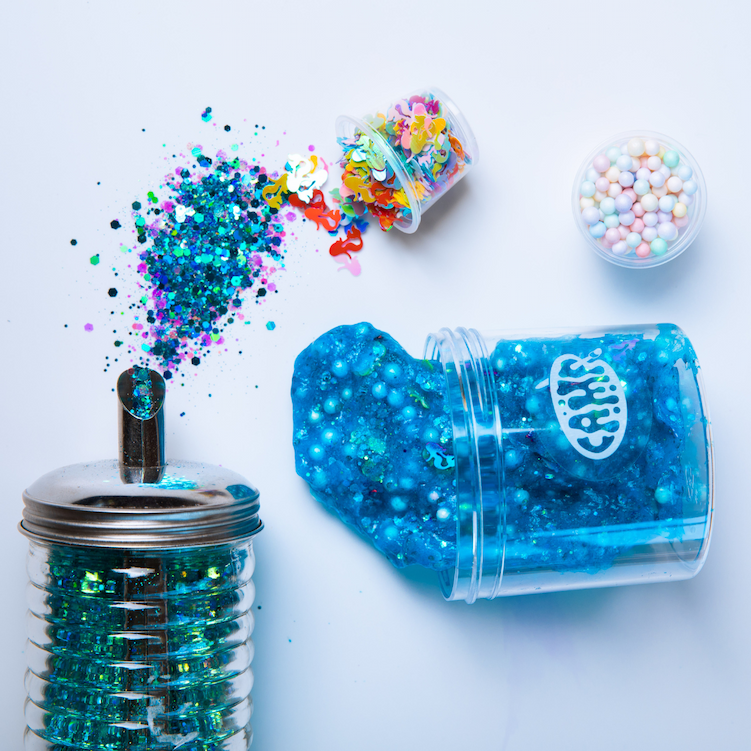 Make mermaid slime at the Slime Bar! 