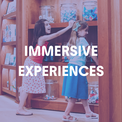 Play inside immersive experiences