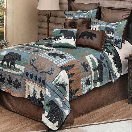 Twilight Woods Bear & Moose Quilt Bed Set - Twin