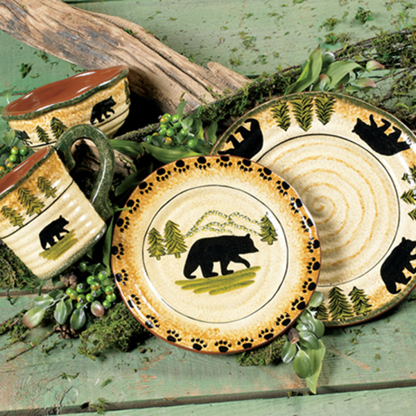 Black Bear Forest Dinnerware Set (16 pcs)