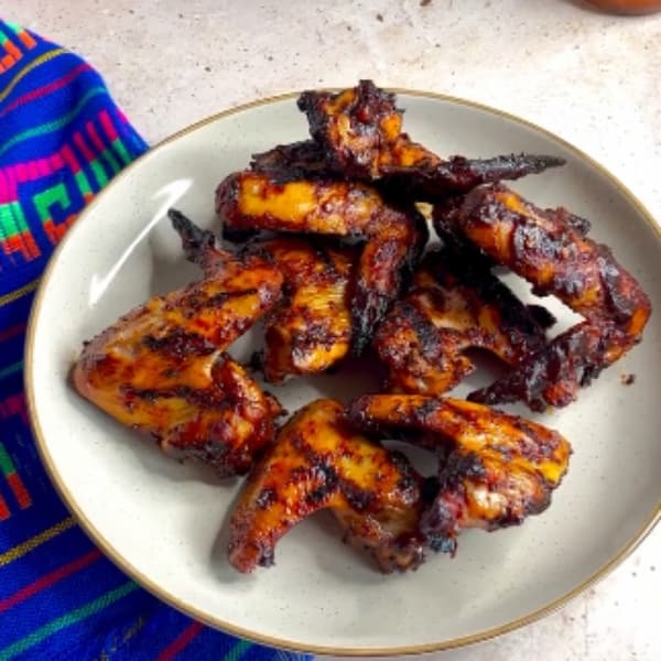 @everydaylatina, wings
