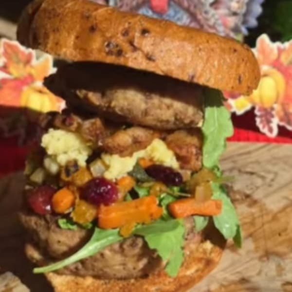 Carissa, @c.health.and.wellness, turkey burger