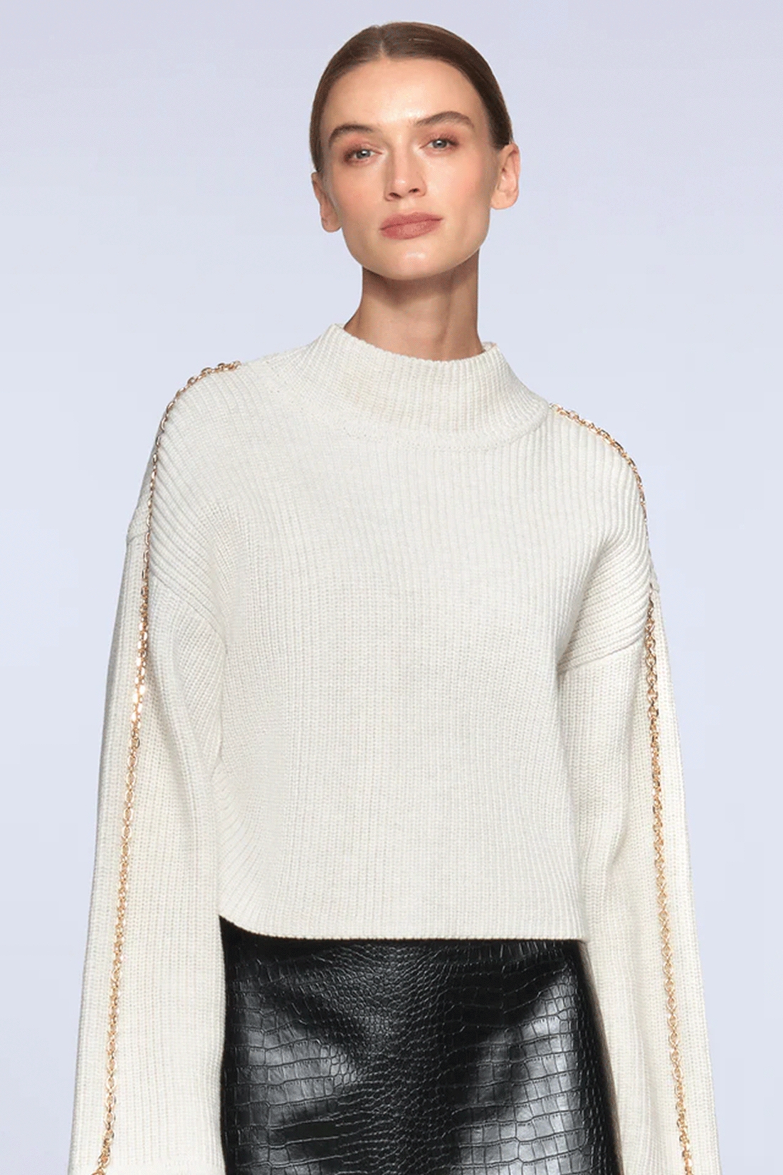 Designed for comfort that still holds its shape, these pieces move seamlessly from indoors to out, styled solo or grounded with boots and tailoring.