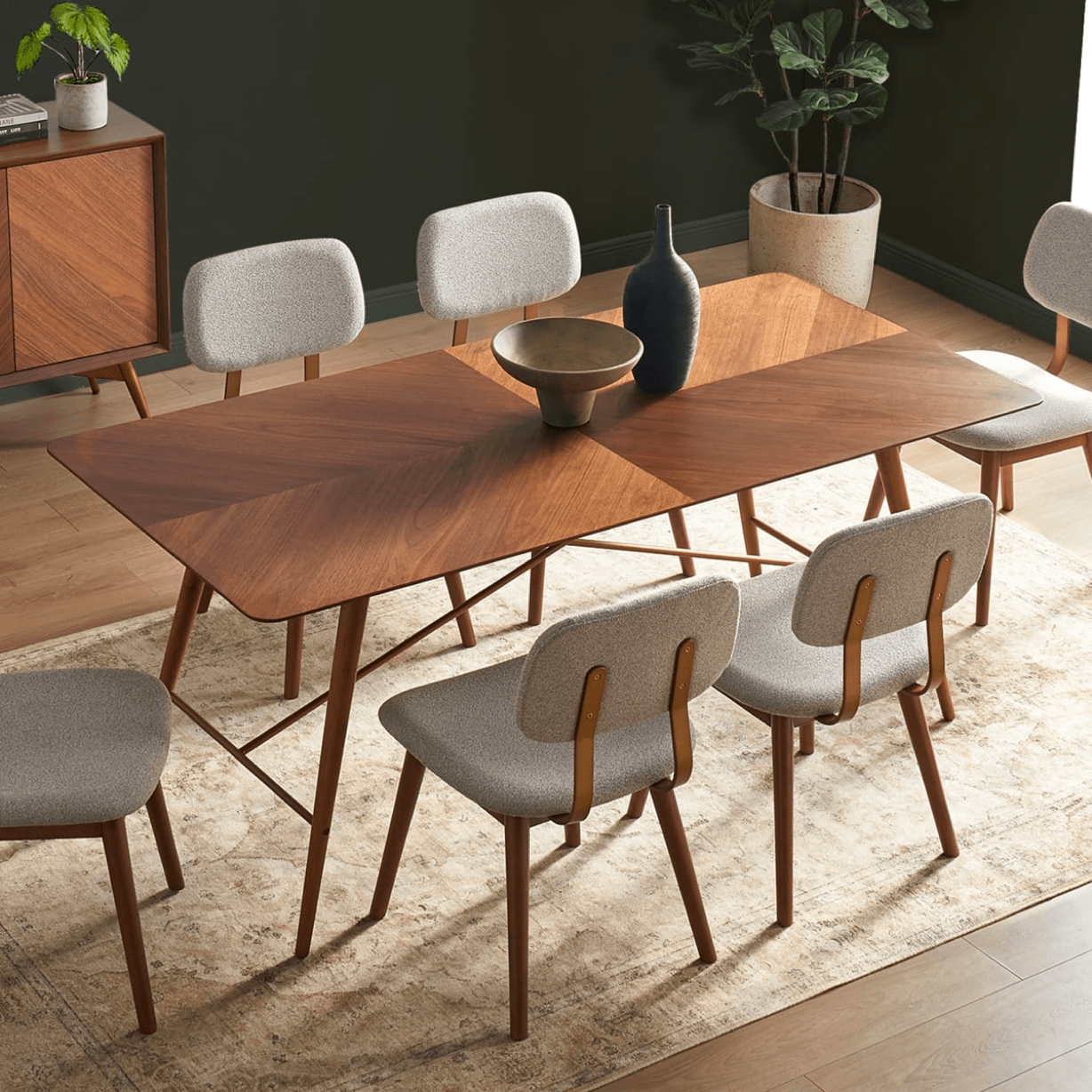  Lily Dining Table