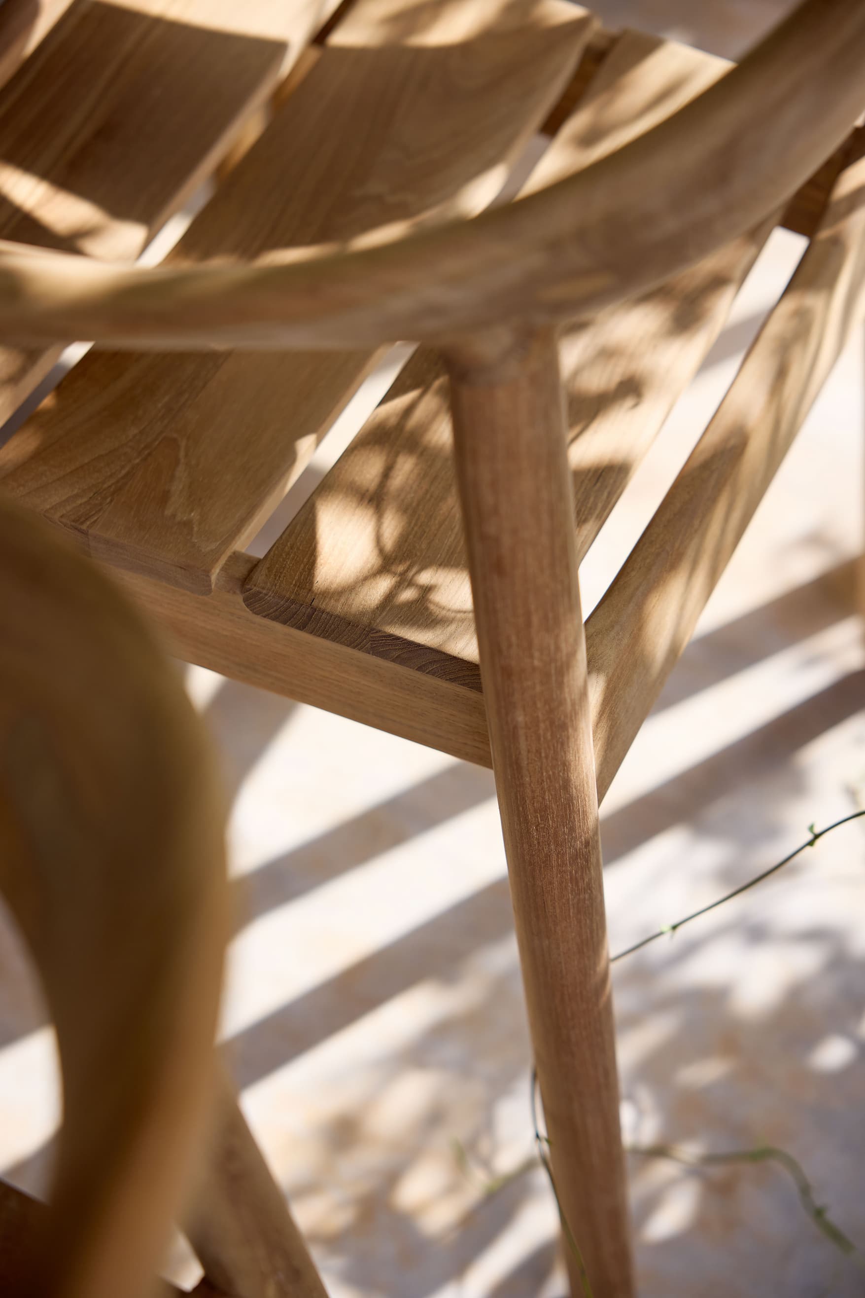 Bloom 2-seater sofa with teak legs in sand.