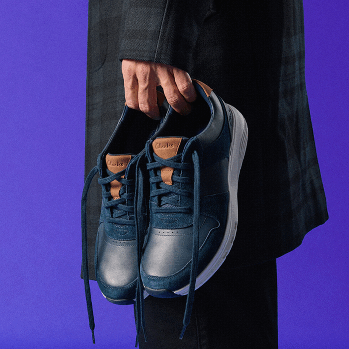 GIF of 4 pairs of shoes