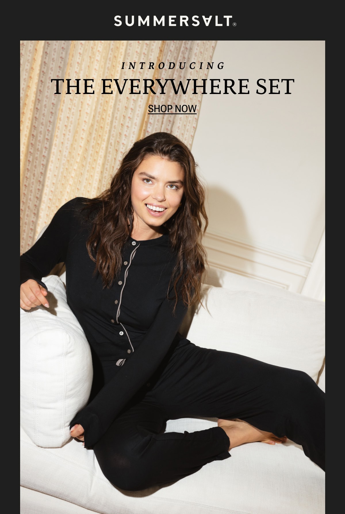 Model in black Everywhere Set