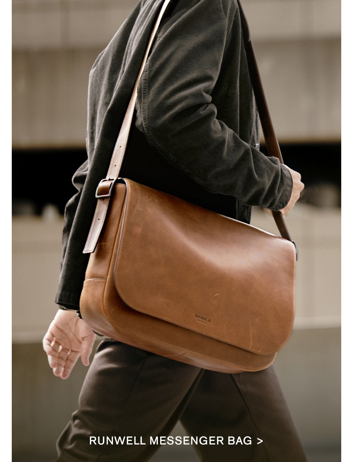 RUNWELL MESSENGER BAG >
