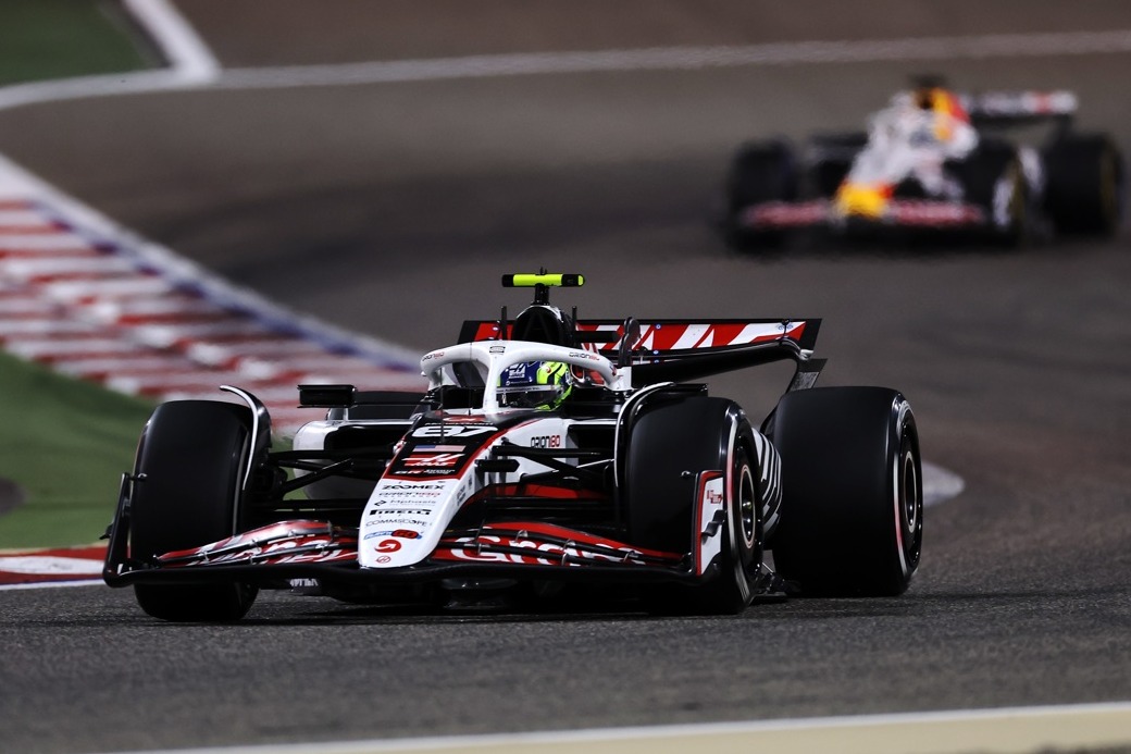 Oliver Bearman, Haas F1 Team, Isack Hadjar, Racing Bulls Team, on track at Bahrain, 2025