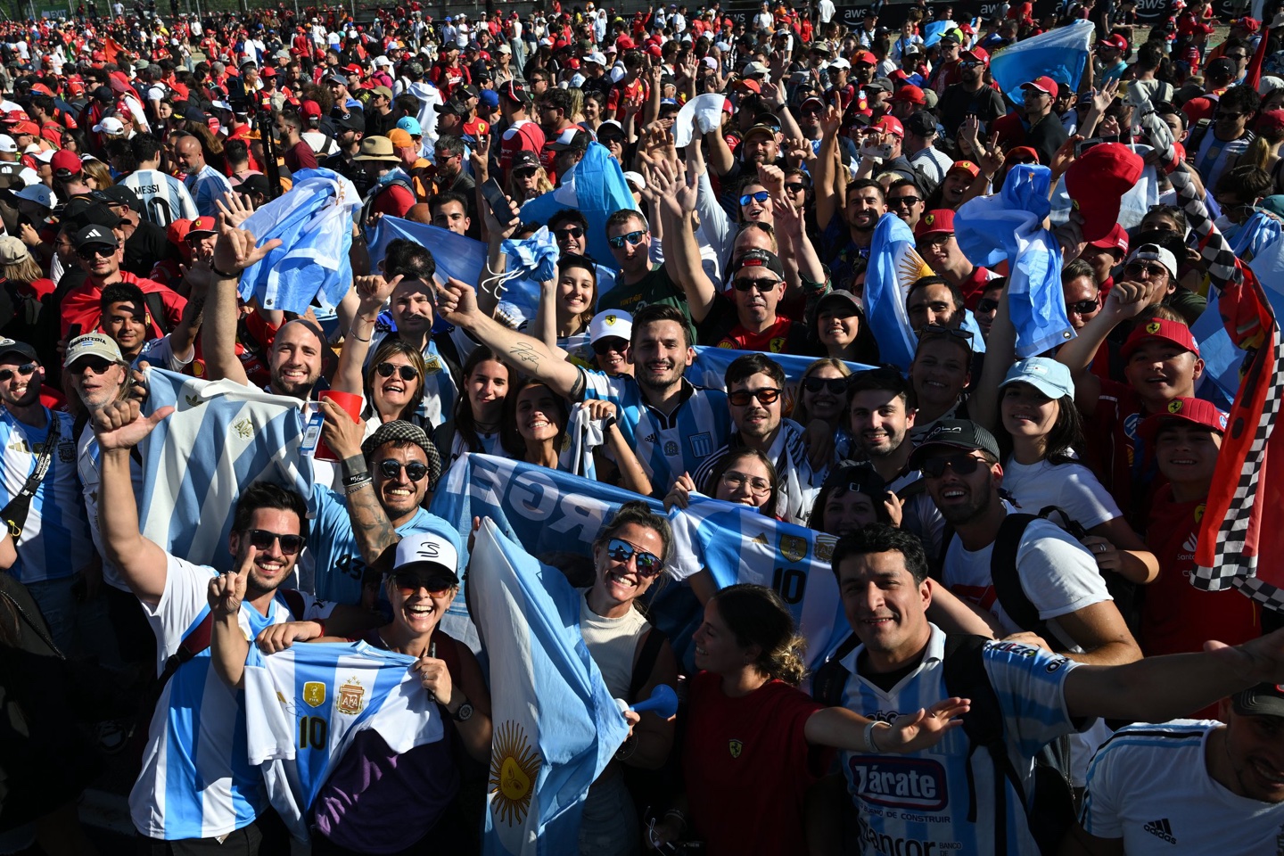 Franco Colapinto, Alpine fans at the Emilia Romagna GP 2025