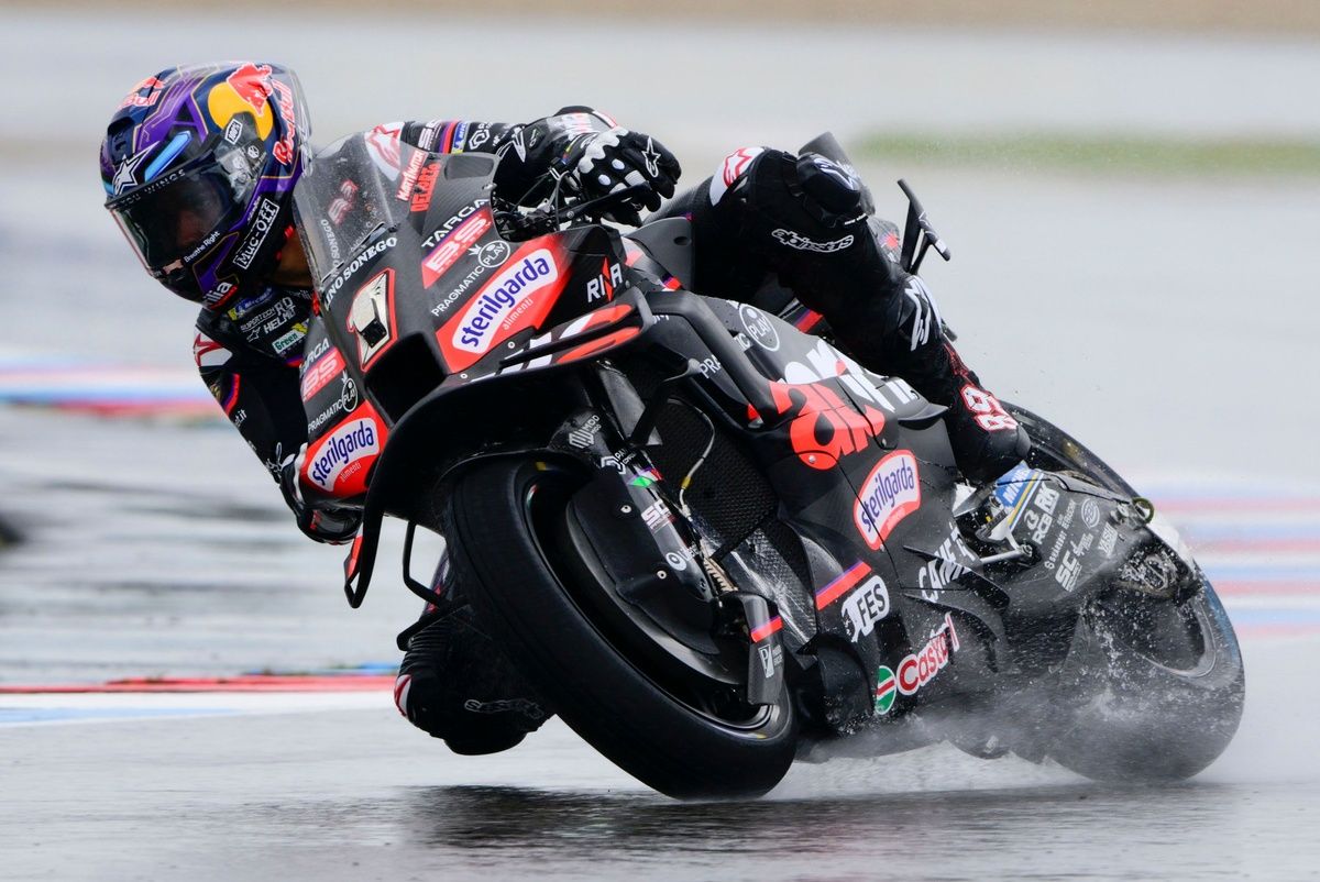 Jorge Martin on an Aprilia