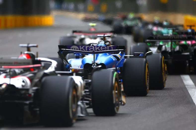 F1 cars starting race