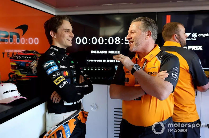 ar Piastri, Zak Brown, McLaren
