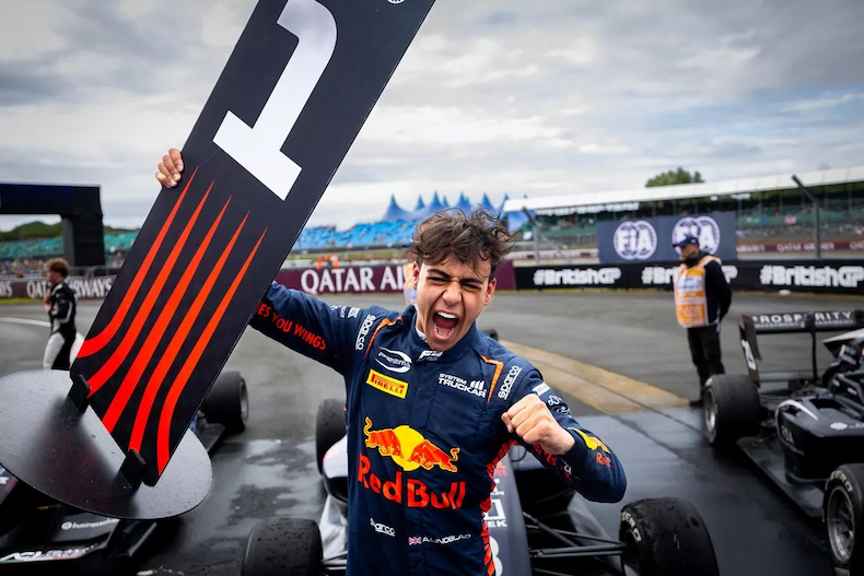 Arvid Lindblad, Red Bull