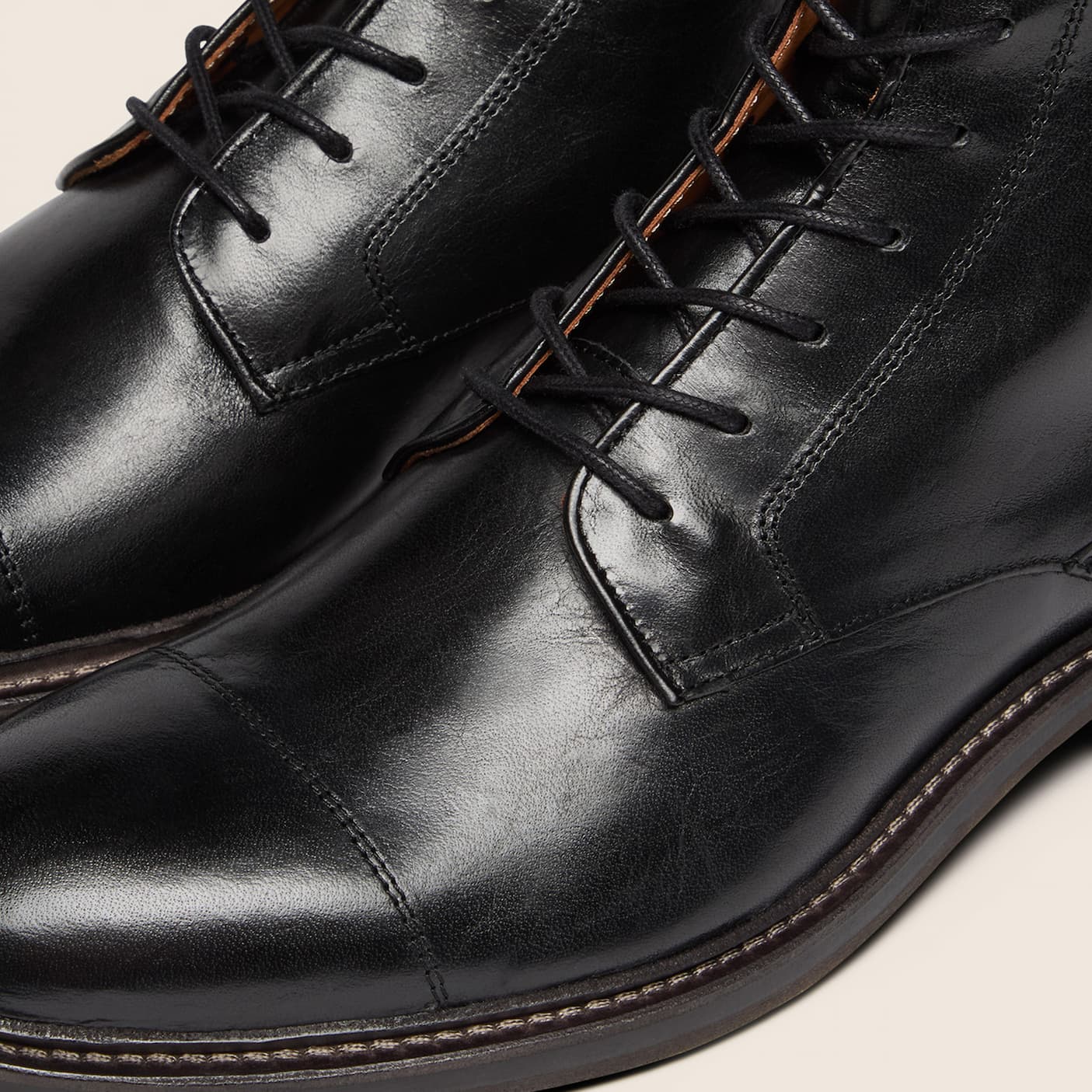 Chaves Black Boots