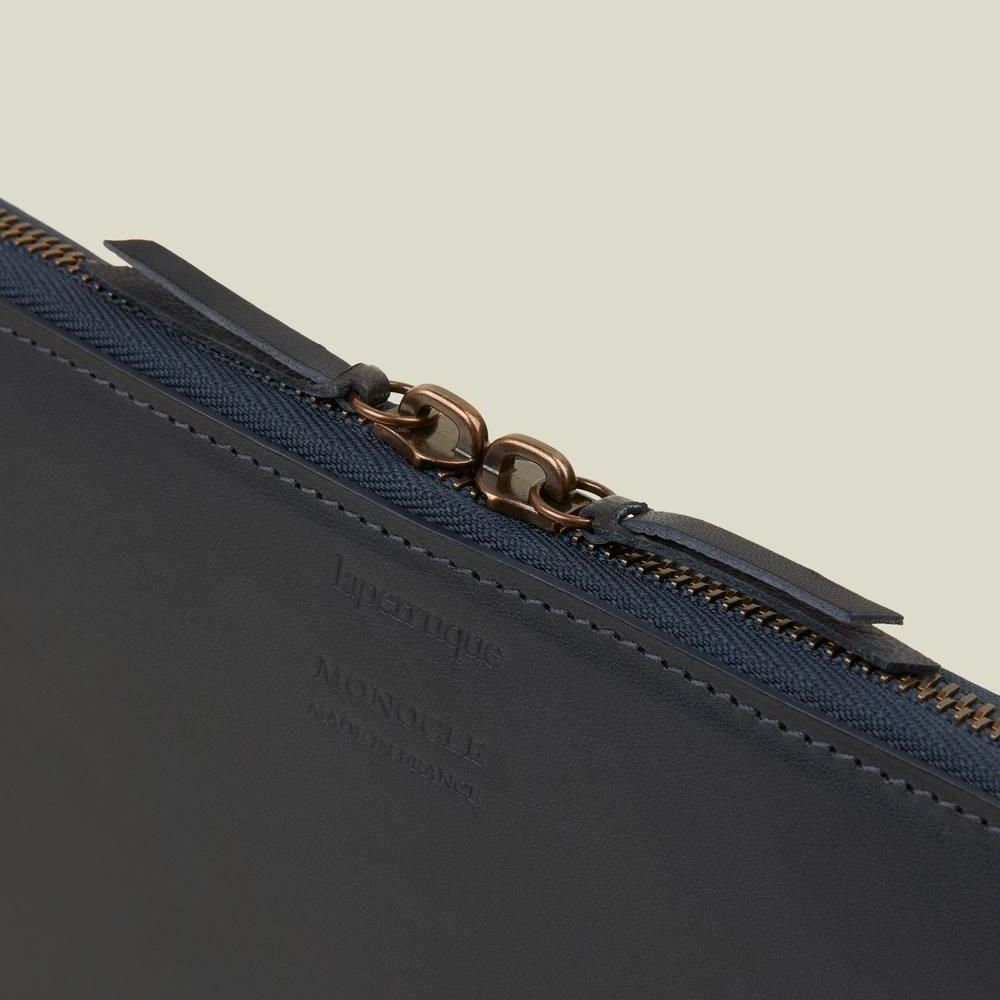 laperruque x Monocle