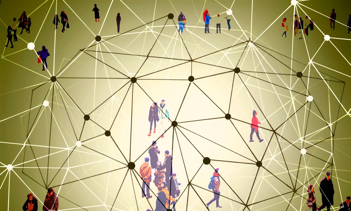 How Influential People Map Their Social World