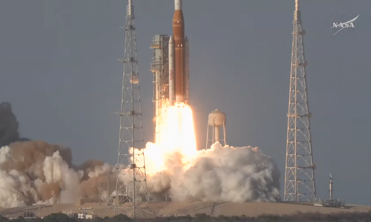 Artemis II launching