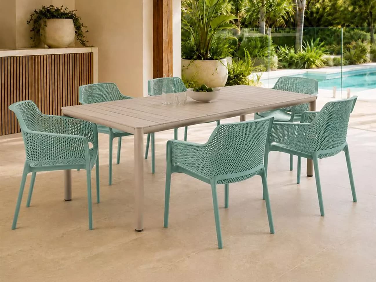 Nardi Tevere 147 extendable table with Net chairs