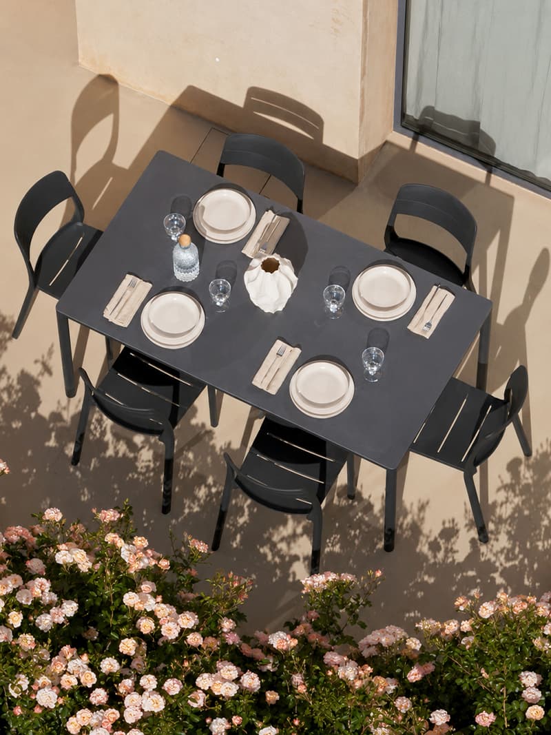Nardi outdoor dining setting