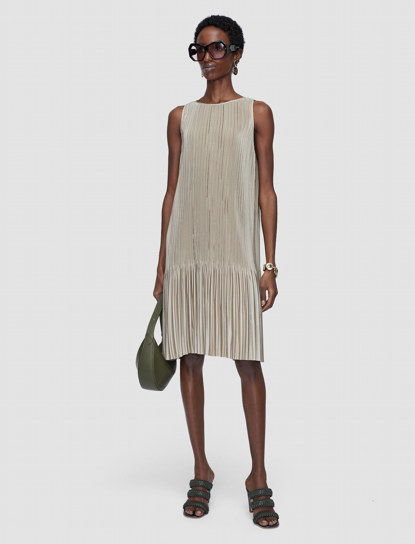 DRESSES