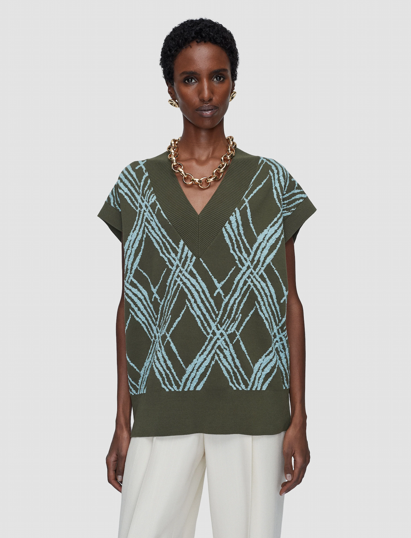 KNITWEAR