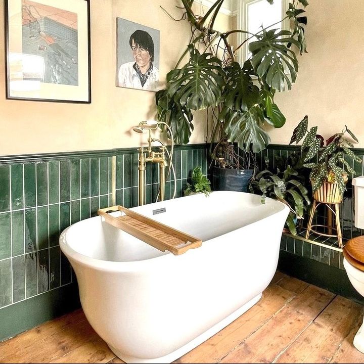 Dwell Emerald customer bathroom