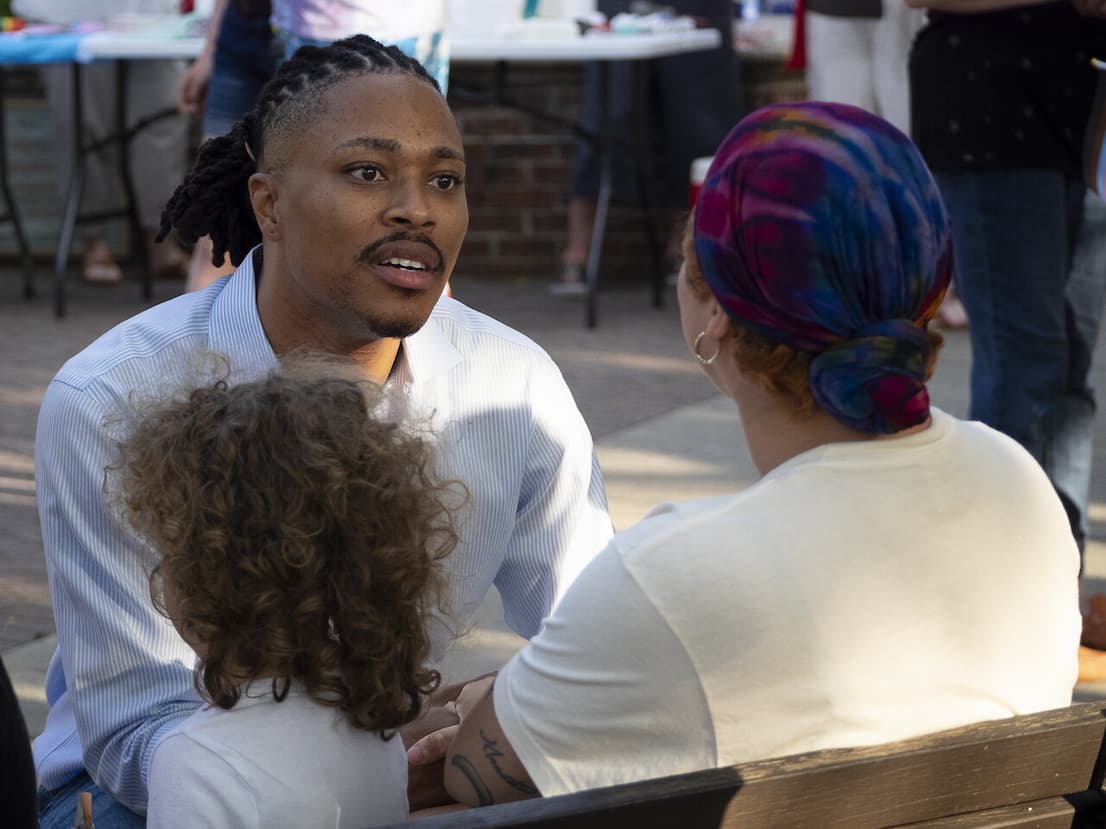 Malcolm Kenyatta talking to the working people in Harrisburg