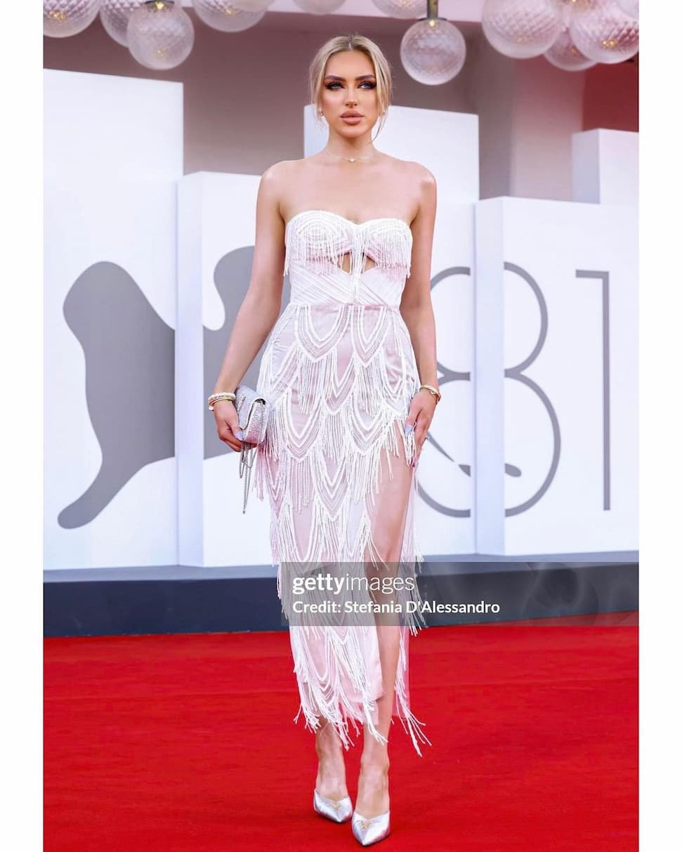 Rochie de nașă Elena Perseil cu broderie