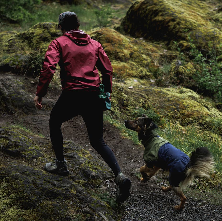 Cristina and Lennon run together in the woods