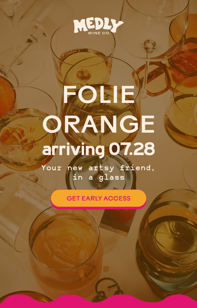 FOLIE ORANGE ARRIVES 07.28 