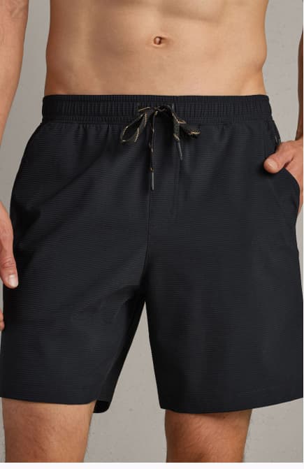 7" Pursuit Trail Short - Pure Black