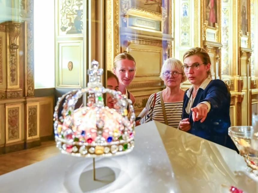 Secrets of the Louvre Museum Tour with Mona Lisa