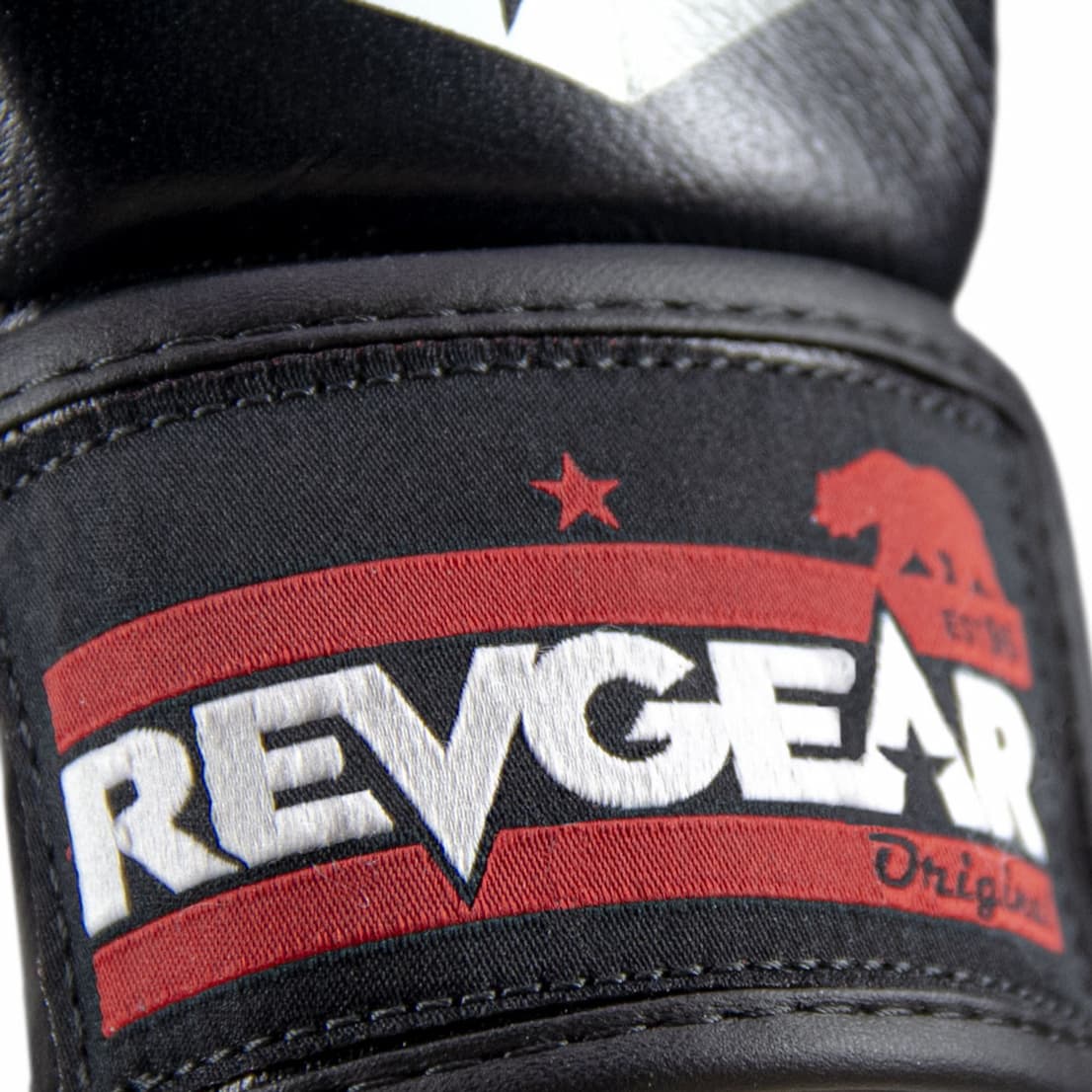 Designed for mobility - low cut to sit under the knee allowing a greater range of techniques legal in MMA while providing enough protection for kickboxing.