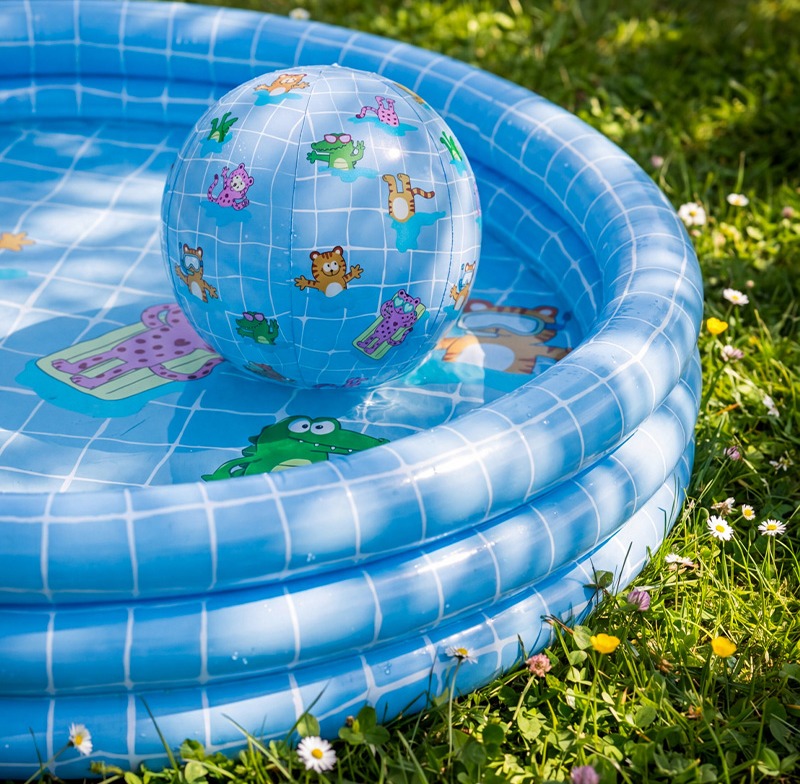 Blue inflatable beach ball - 30 cm