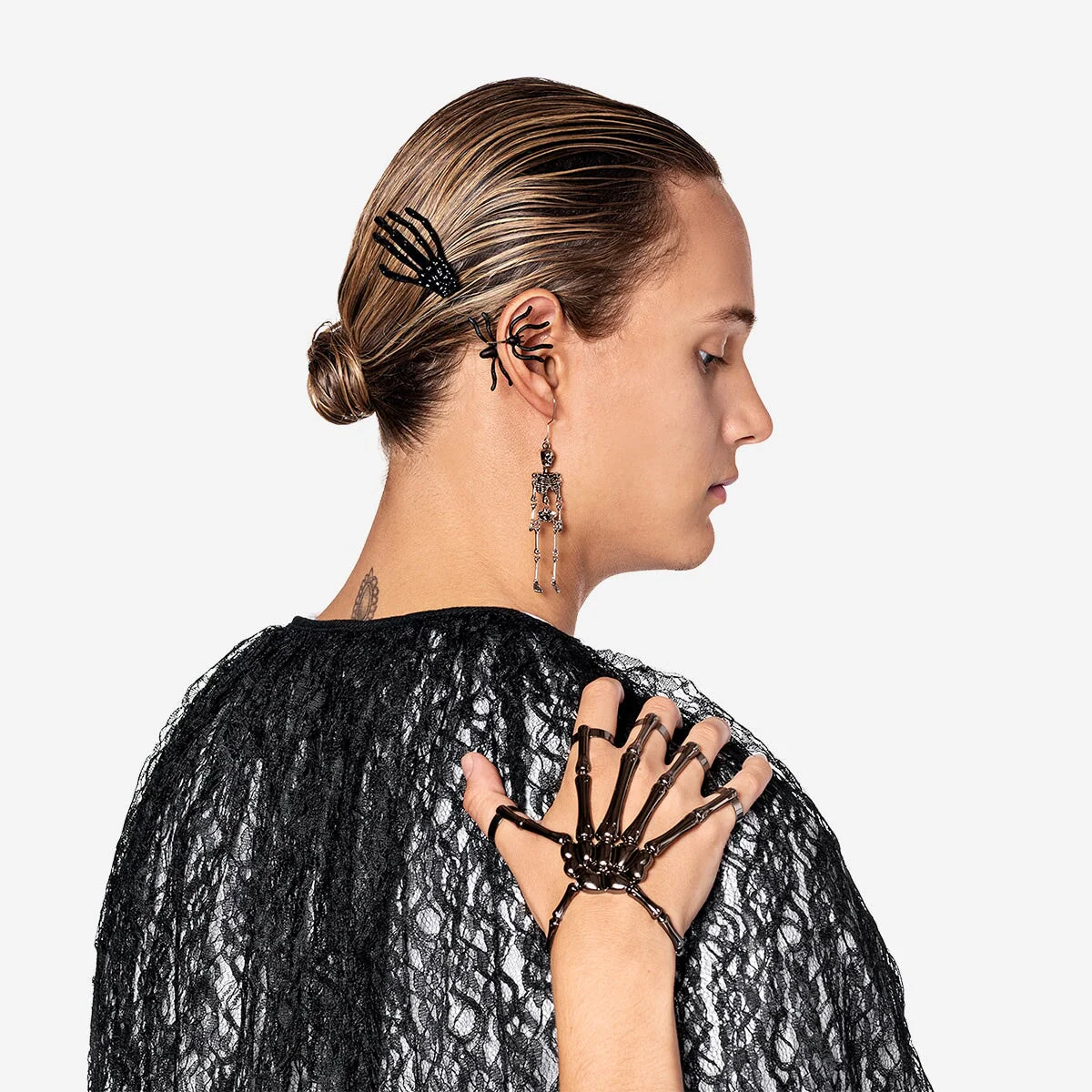 Skeleton hand jewellery
