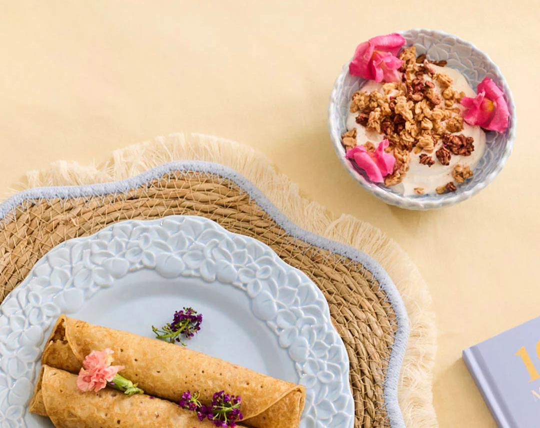 Blue hydrangea flower plate - 26 cm