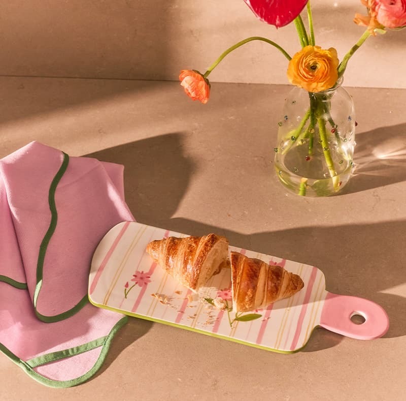 Ceramic tapas tray with hand-painted stripes and flower design - 35 cm