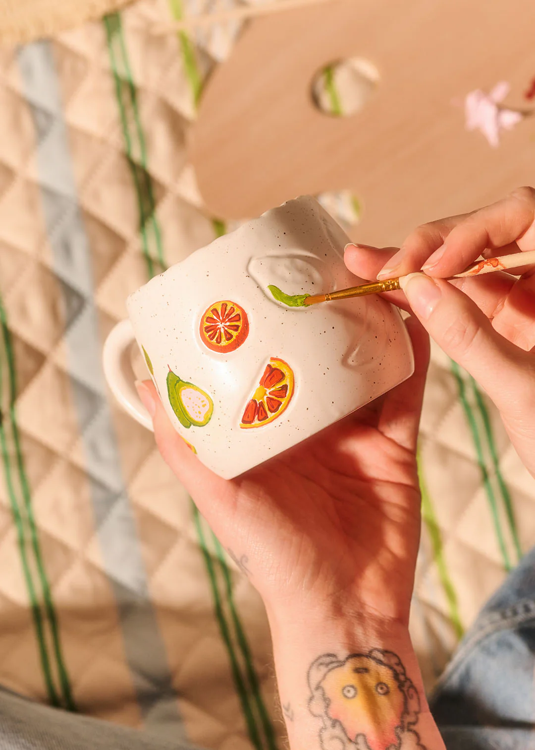 DIY ceramic mug with debossed fruits - 330 ml