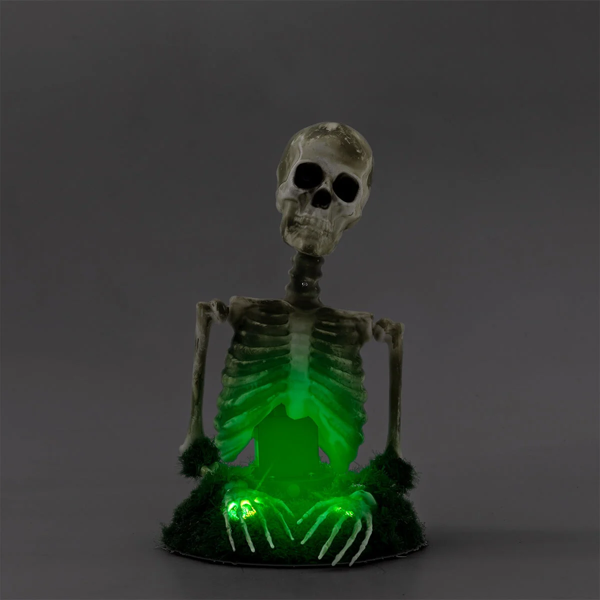 Haunted skeleton with scary sounds and movements