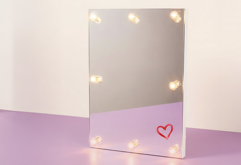 Chocolate fondue set. With 2 forks