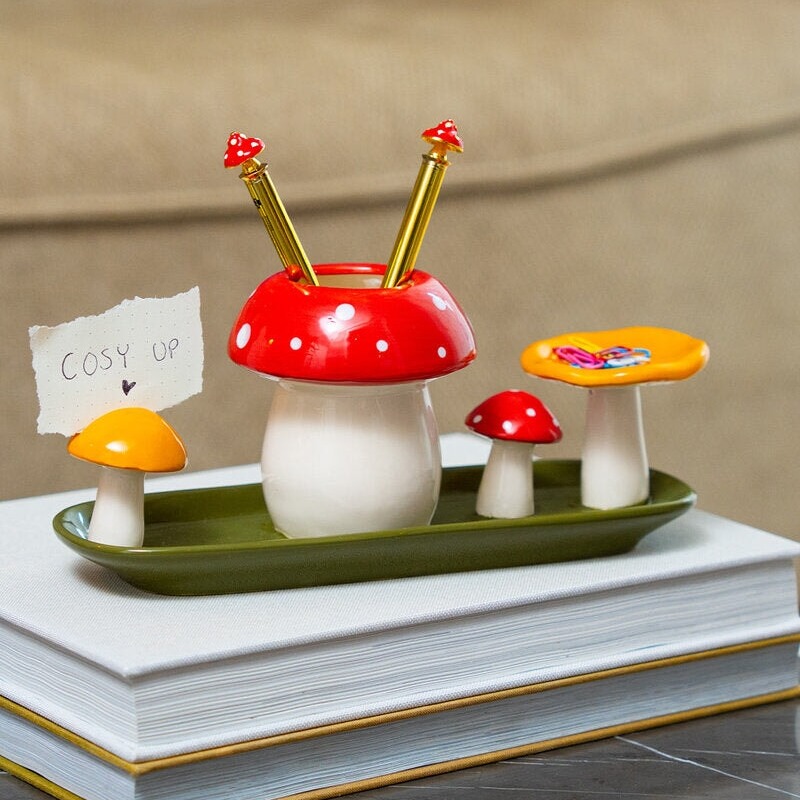 Mushroom pencil holder