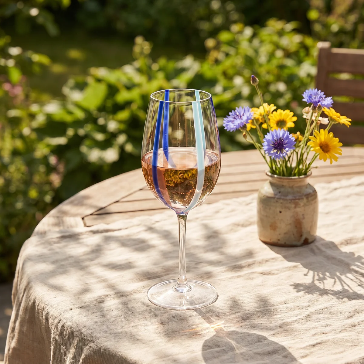 Wine glass with blue stripes - 450 ml