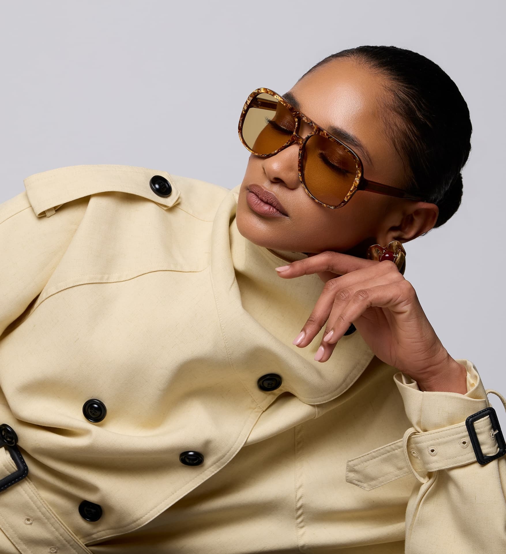 12 PM Studios Toronto Black Frame Sunglasses with Yellow lens 12PM STUDIOS (@12pmstudios) • Instagram photos and videos main image 2